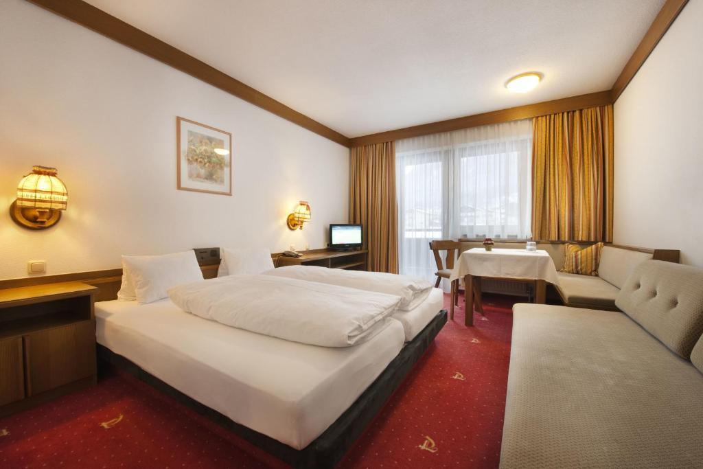 Ferienhotel Tyrol Soell Am Wilden Kaiser Bagian luar foto